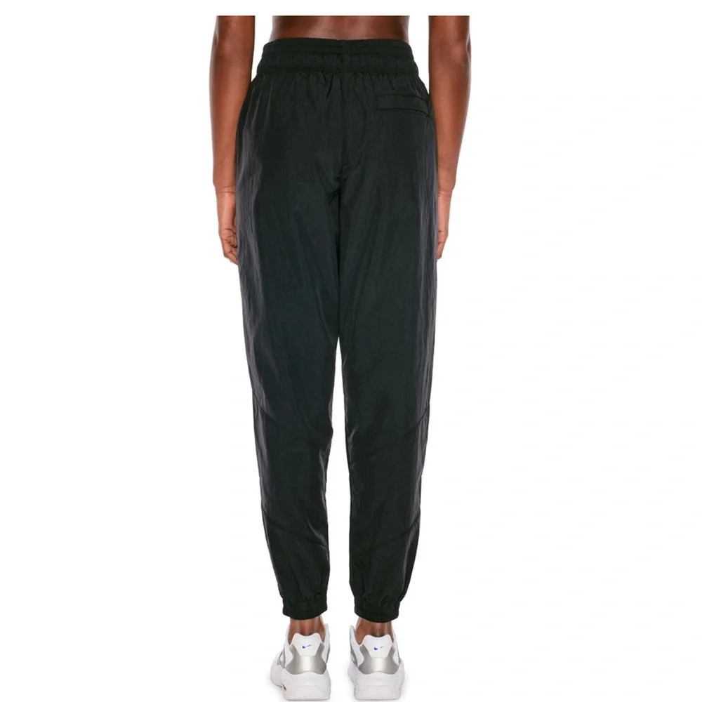 Jordan Woven Pants - Picture 3 of 17